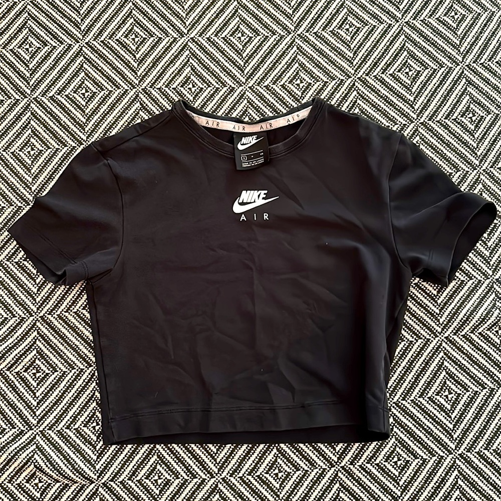 Women’s Nike t-shirt